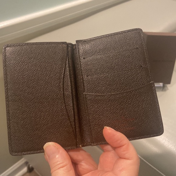 ππ
π«π·LOUIS VUITTON CARD HOLDER Damier Ebene - Picture 6 of 7